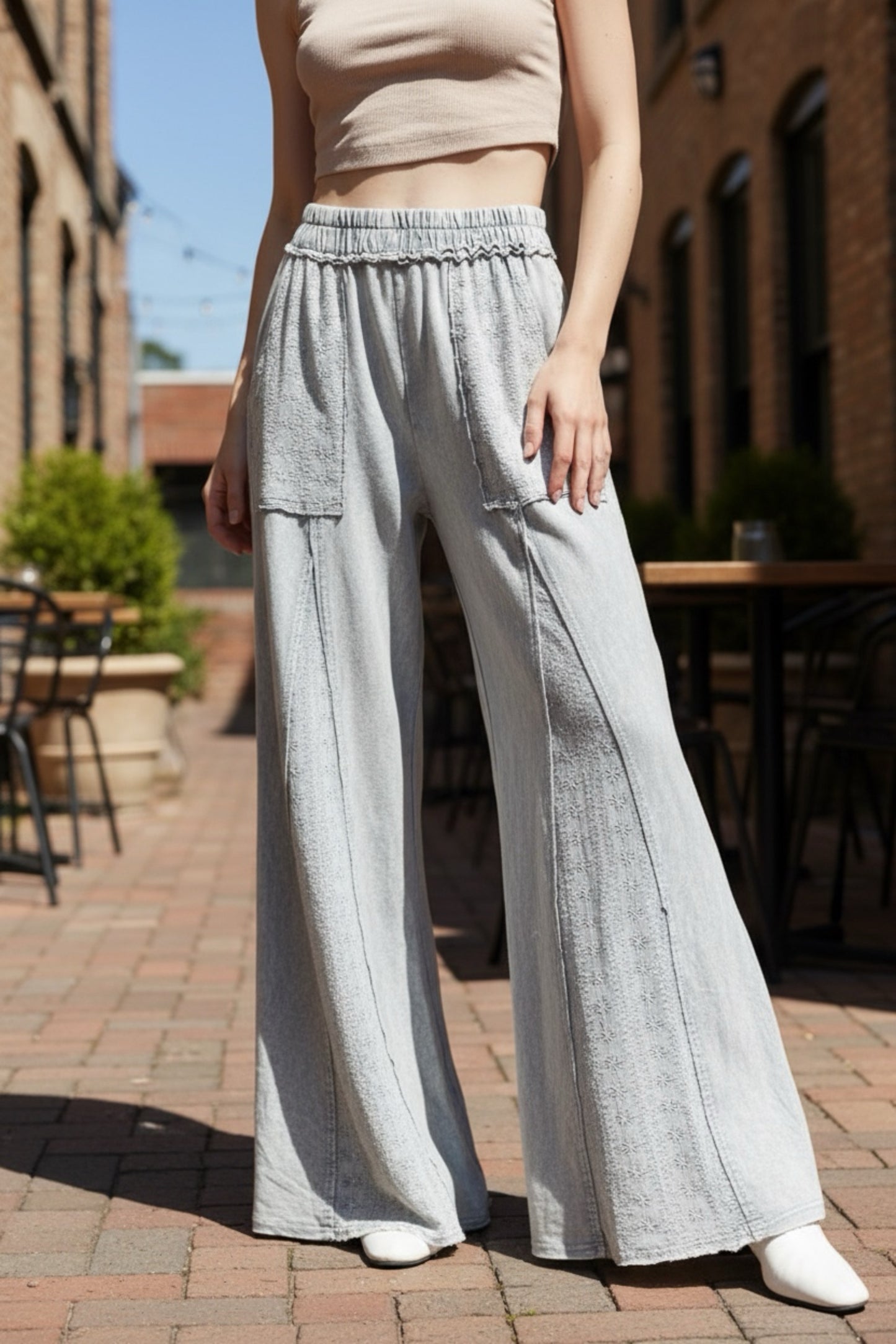 586 Sundaze Mineral Wash Eyelet Flares
