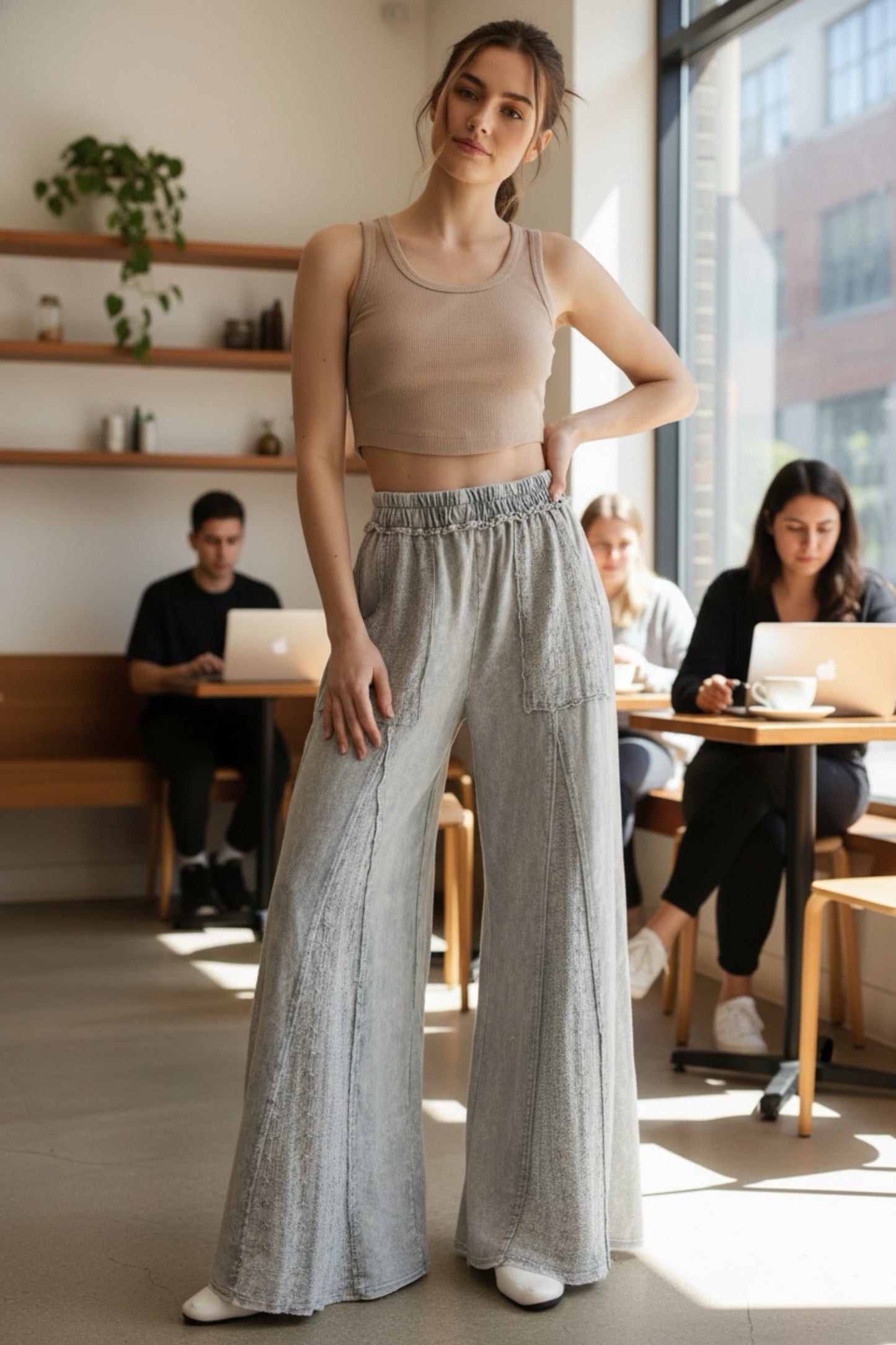586 Sundaze Mineral Wash Eyelet Flares