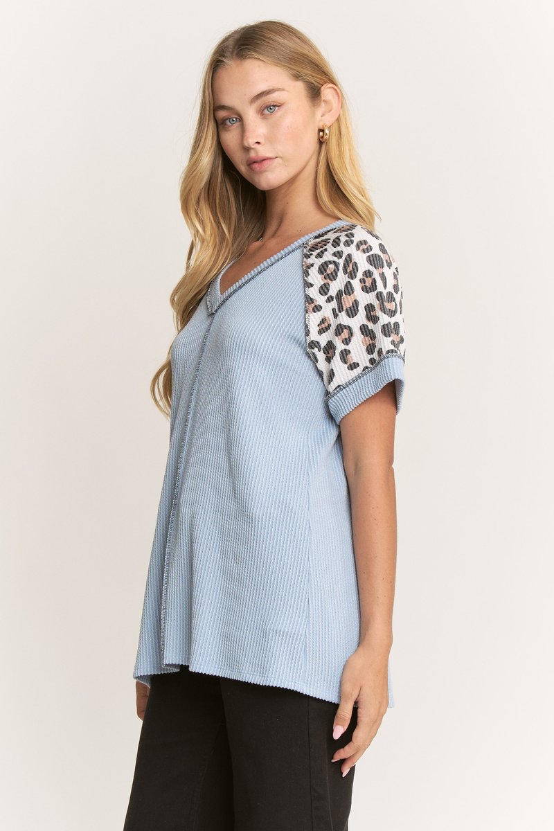 281 Wild Leo Contrast Top PLUS Heimish