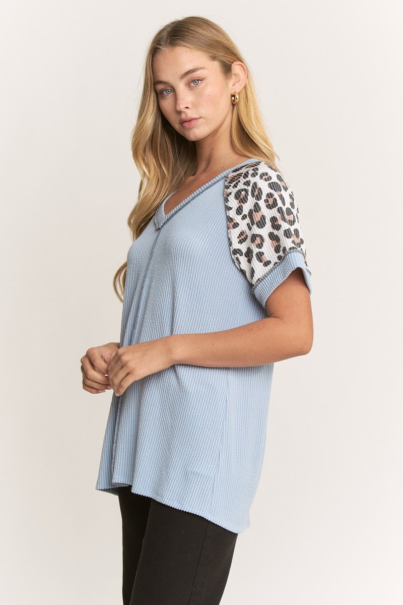 281 Wild Leo Contrast Top PLUS Heimish
