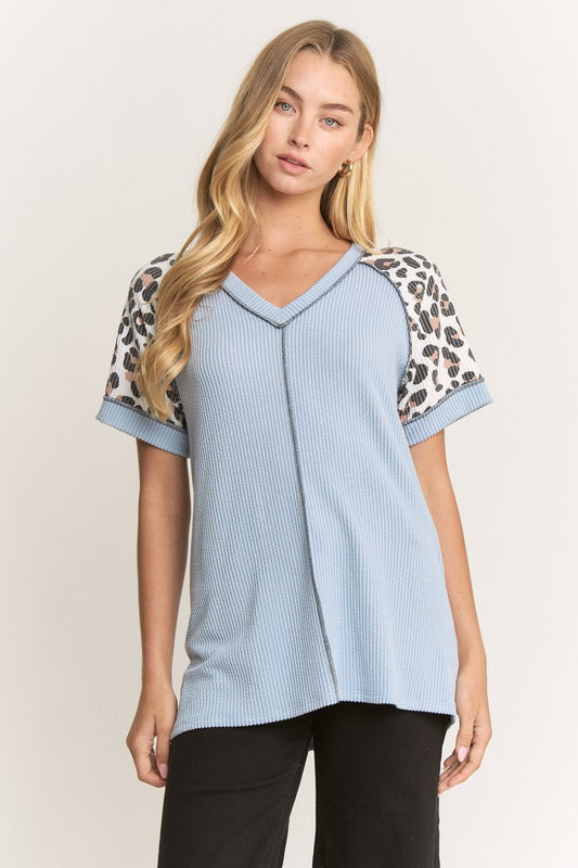 281 Wild Leo Contrast Top PLUS Heimish